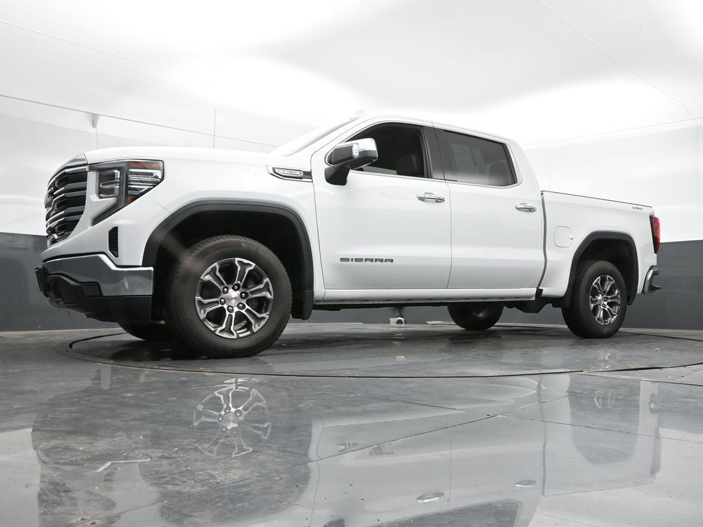 Used 2025 GMC Sierra 1500 SLT AWD/4WD image 44
