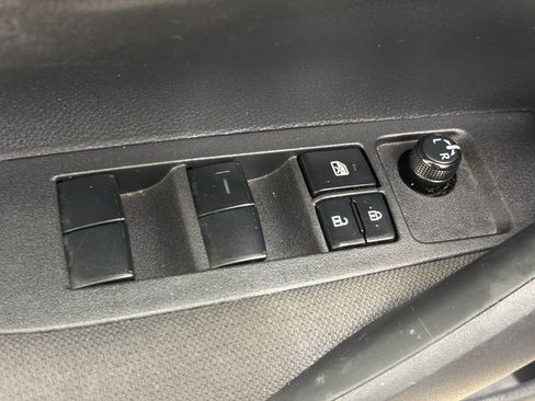 Used 2024 Toyota Corolla LE FWD image 13