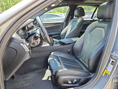 Used 2023 BMW 530e xDrive w/ Premium Package AWD/4WD image 14