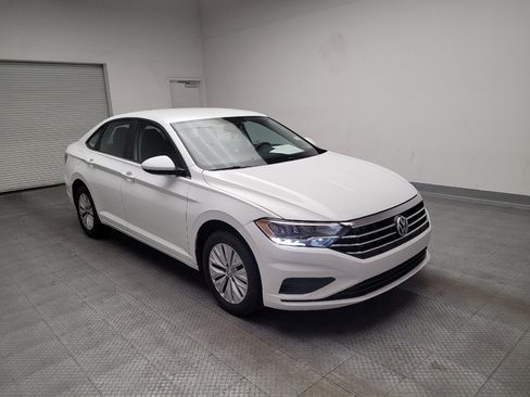 Used 2019 Volkswagen Jetta SE FWD image 13