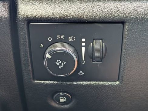 Used 2020 Jeep Grand Cherokee Altitude AWD/4WD image 23