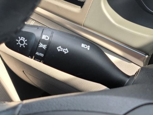 Used 2020 Hyundai Elantra Value Edition image 35