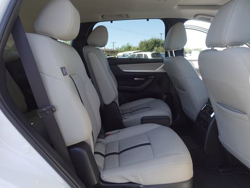 Used 2024 MAZDA CX-90 Plug-In Hybrid w/ Preferred AWD/4WD image 16