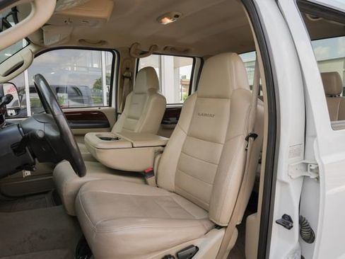 Used 2006 Ford F350 Lariat image 25