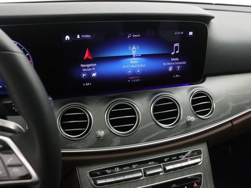 Certified 2023 Mercedes-Benz E 450 4MATIC Sedan image 11