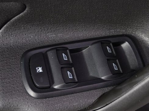 Used 2017 Ford Fiesta SE image 23