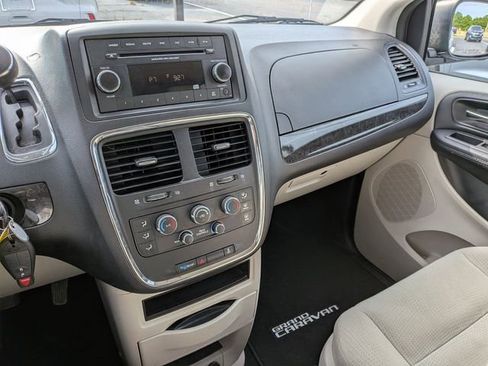 Used 2016 Dodge Grand Caravan SE w/ Quick Order Package 29E SE FWD image 23