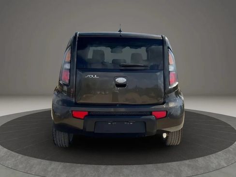 Used 2010 Kia Soul ! FWD image 5