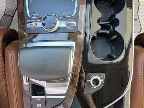 Used 2018 Audi Q7 3.0T Prestige image 38