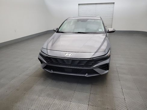 Used 2025 Hyundai Elantra SEL FWD image 15