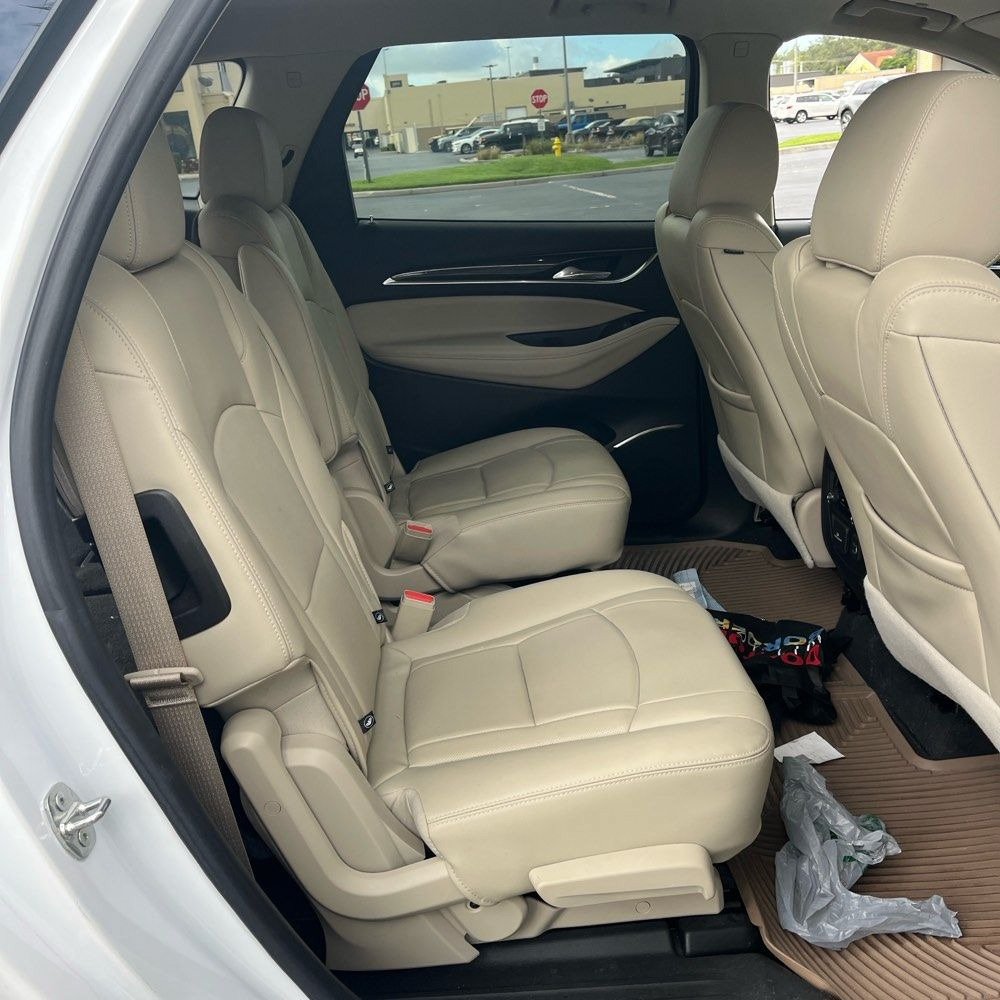 Used 2019 Buick Enclave Essence FWD image 13