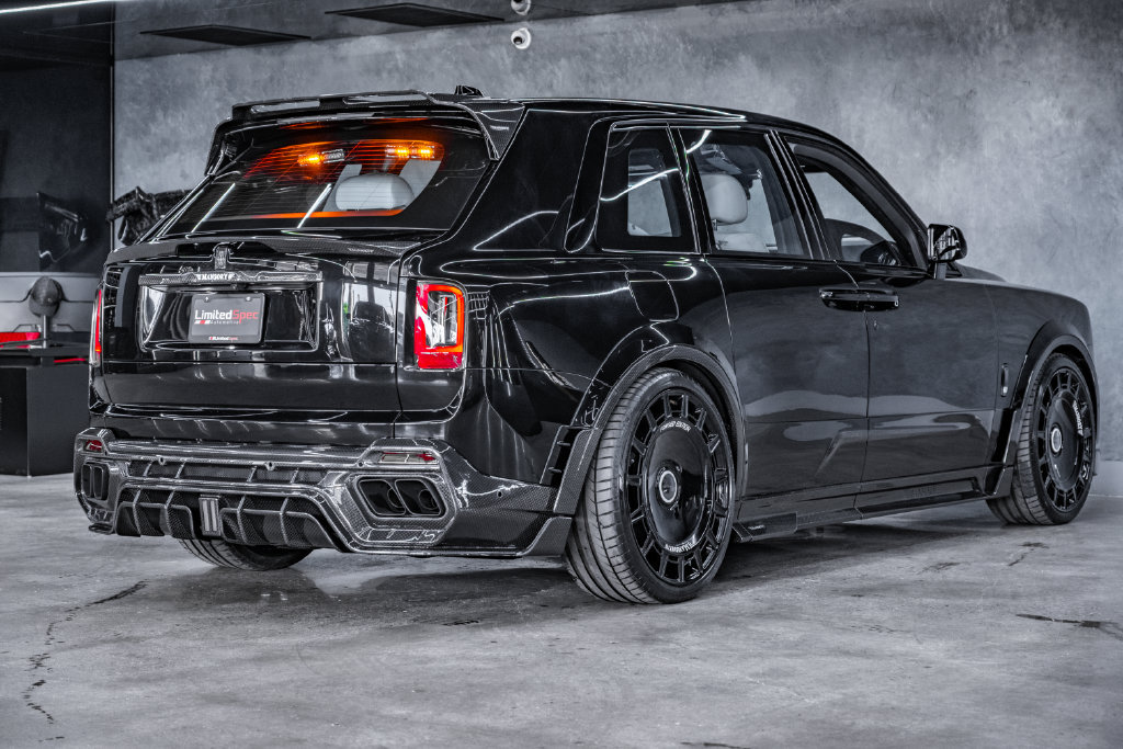 Used 2025 Rolls-Royce Cullinan AWD/4WD image 33