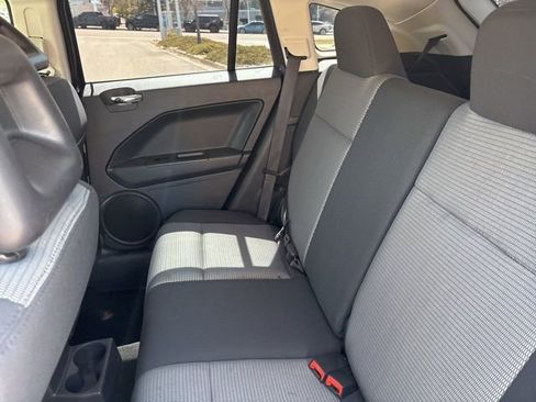 Used 2009 Dodge Caliber SXT FWD image 15