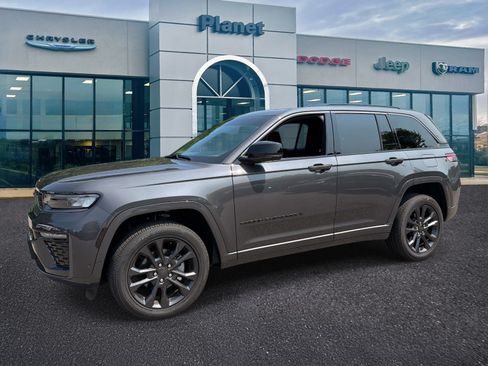 Used 2026 Jeep Grand Cherokee Limited AWD/4WD image 4