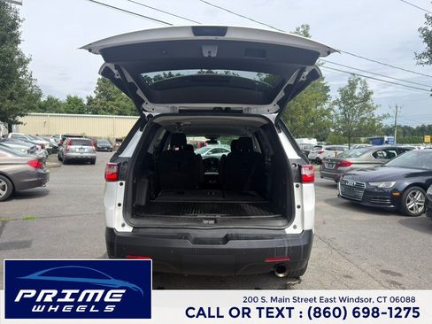 Used 2018 Chevrolet Traverse LT AWD/4WD image 16