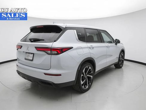 Used 2022 Mitsubishi Outlander ES AWD/4WD image 6
