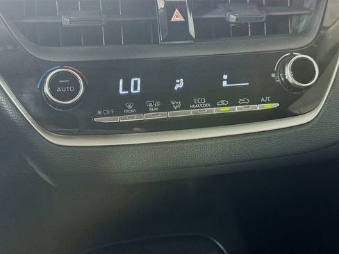 Used 2020 Toyota Corolla LE w/ LE Premium Package FWD image 17