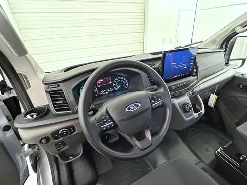 Used 2023 Ford E-Transit Low Roof RWD image 13