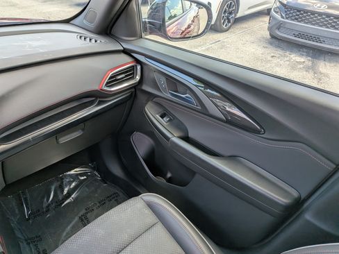 Used 2022 Chevrolet TrailBlazer RS FWD image 18