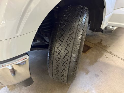 Used 2022 Ford F150 Lariat image 30