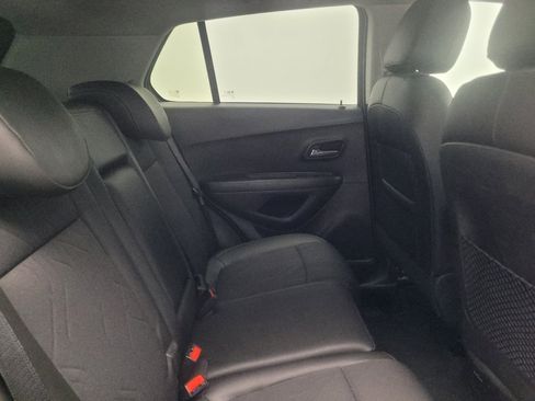 Used 2022 Chevrolet Trax LT w/ Driver Confidence Package AWD/4WD image 19