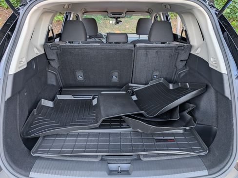 Used 2023 Nissan Rogue SV FWD image 18