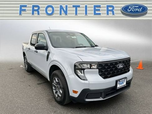 New 2026 Ford Maverick XLT w/ XLT Luxury Package image 8