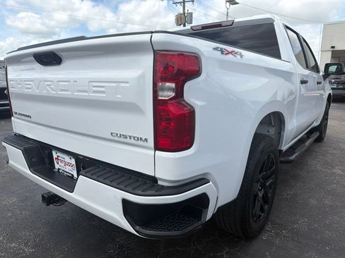 Used 2023 Chevrolet Silverado 1500 Custom AWD/4WD image 6