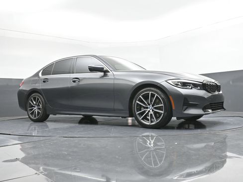 Used 2020 BMW 330i Sedan w/ Convenience Package image 25