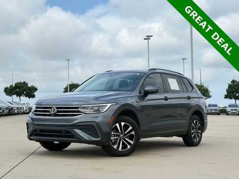 Used 2022 Volkswagen Tiguan S FWD image 2