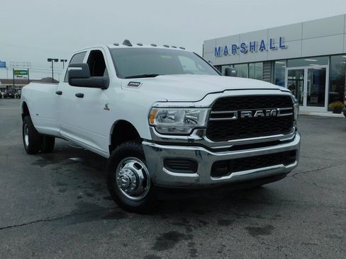 Used 2024 RAM 3500 Tradesman w/ Chrome Appearance Group image 2