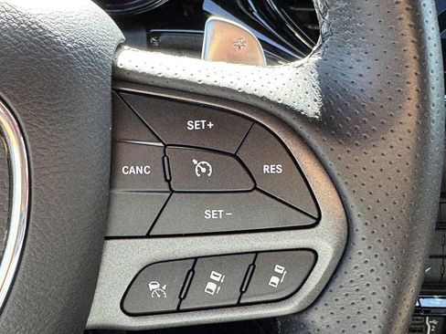 Used 2023 Dodge Durango R/T w/ Tow 'N Go Package AWD/4WD image 21