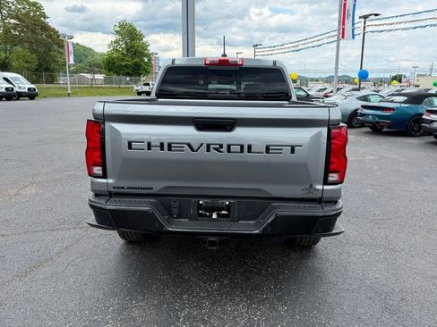 Used 2025 Chevrolet Colorado Z71 w/ Z71 Convenience Package 2 AWD/4WD image 4