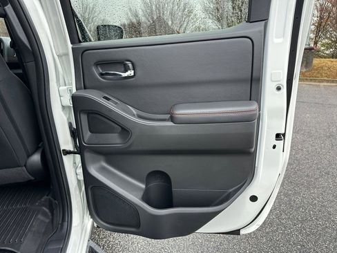 New 2025 Nissan Frontier PRO-4X AWD/4WD image 16