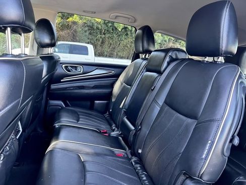 Used 2019 INFINITI QX60 Luxe w/ Essential Package image 18