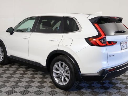 Used 2025 Honda CR-V EX image 6