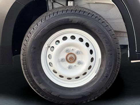 Used 2025 RAM ProMaster 2500 w/ Storage Group image 25