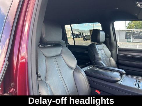 Used 2023 Jeep Wagoneer Series III w/ Preferred Equipment Group image 23