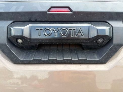 Used 2025 Toyota Tundra TRD Pro w/ Tow Tech Package AWD/4WD image 11