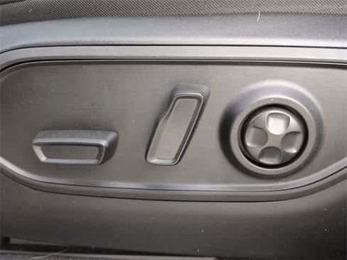 Used 2023 Jeep Grand Cherokee Limited image 18