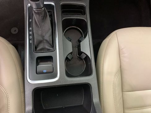 Used 2019 Ford Escape Titanium image 25