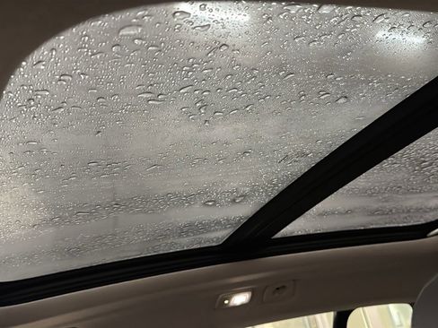 Used 2024 Volvo XC40 B5 Plus w/ Protection Package Premier image 24