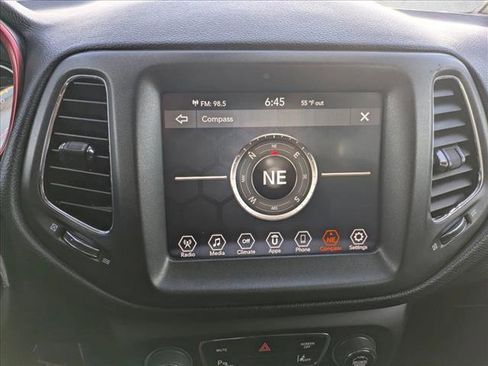 Used 2021 Jeep Compass Trailhawk AWD/4WD image 12