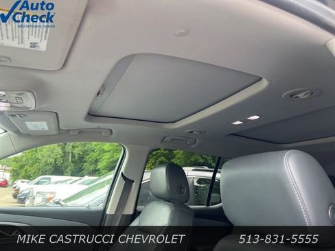 Used 2020 Chevrolet Traverse Premier FWD image 9