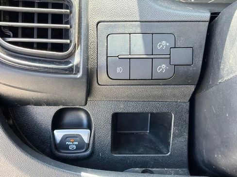 Used 2025 RAM ProMaster 2500 w/ Convenience Group FWD image 19