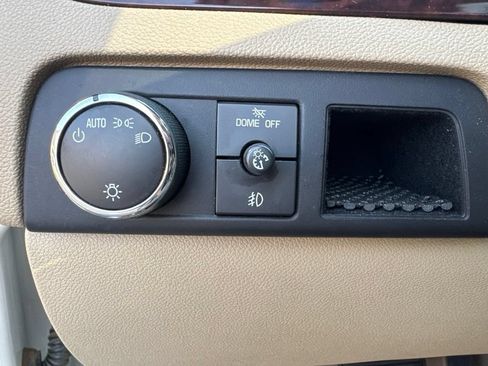 Used 2012 Cadillac Escalade ESV Luxury AWD/4WD image 19