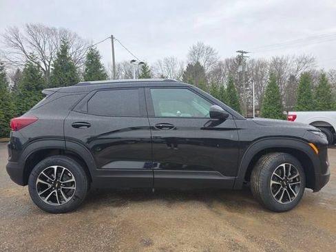 New 2026 Chevrolet TrailBlazer LT w/ Convenience Package FWD image 18