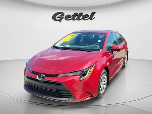 Certified 2025 Toyota Corolla LE FWD image 2