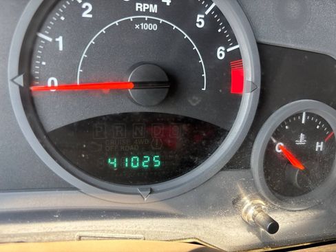 Used 2007 Jeep Compass Sport FWD image 18