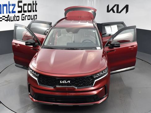 Used 2022 Kia Sorento S FWD image 29